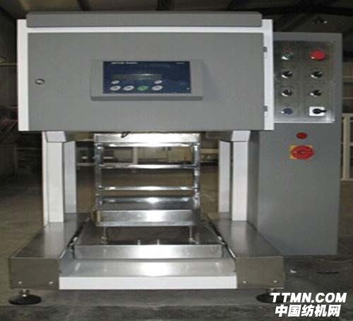 全自動水性油墨調色機 全新設計,展現金色彩一馬當先